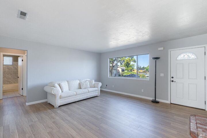 Property Photo: 1052 Helen Court CA 94954