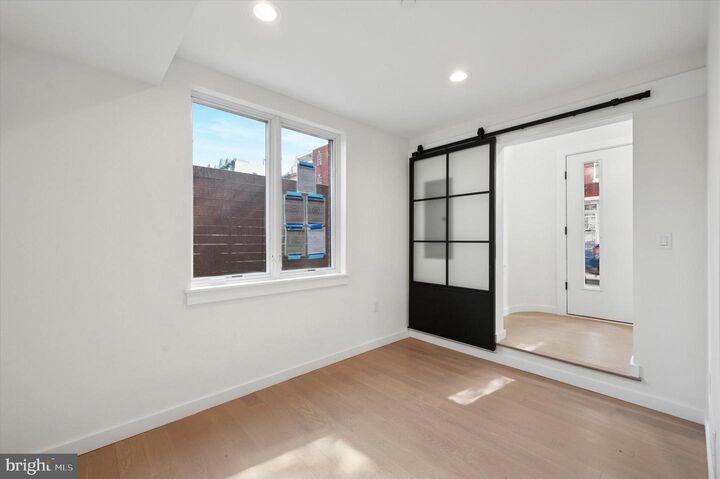 Property Photo: 600 N Brenna Walk PA 19123