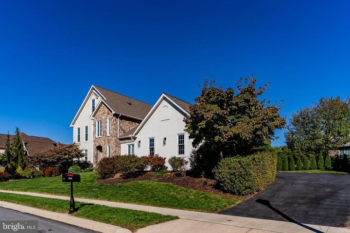 Property Photo: 1014 Tunbridge Lane PA 17050