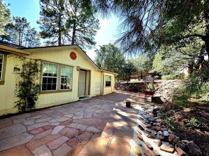Property Photo: 835 W Overland Road AZ 85541