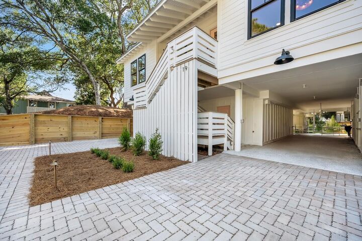 Property Photo: 19 Sandcrab Court SC 29451