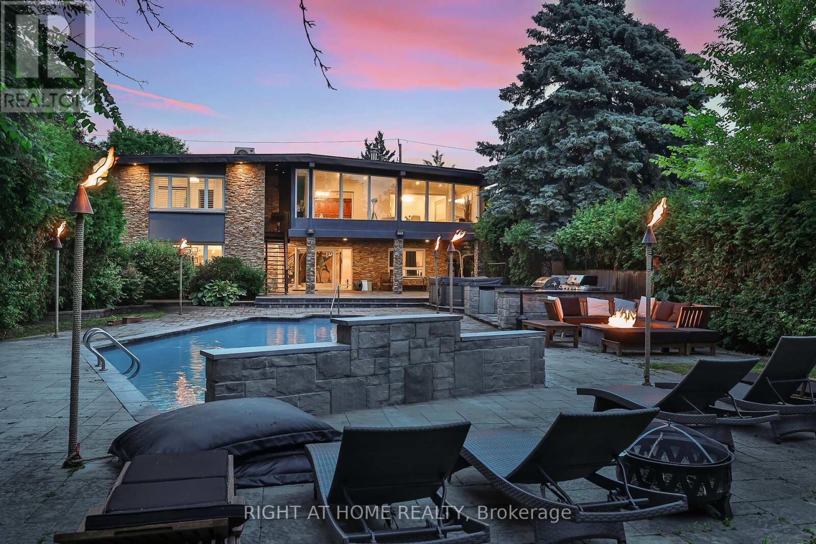 Property Photo:  40 Heathview Avenue  ON M2K 2C1 