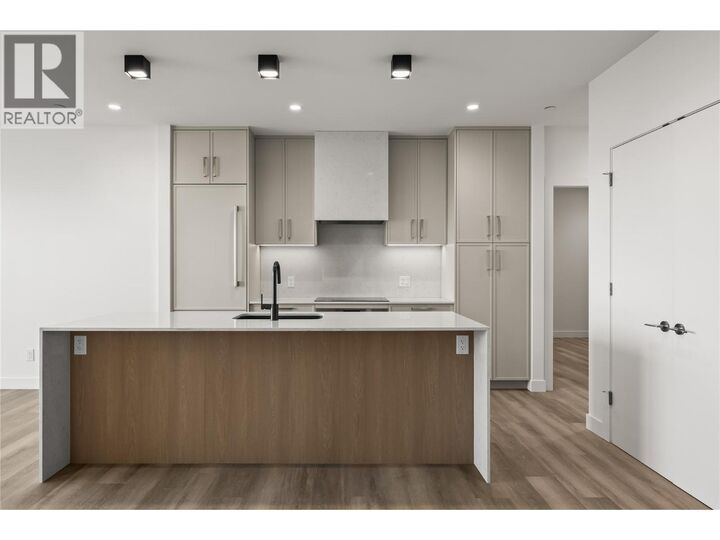 3340 Lakeshore Drive 306  Kelowna BC V1W 0H6 photo