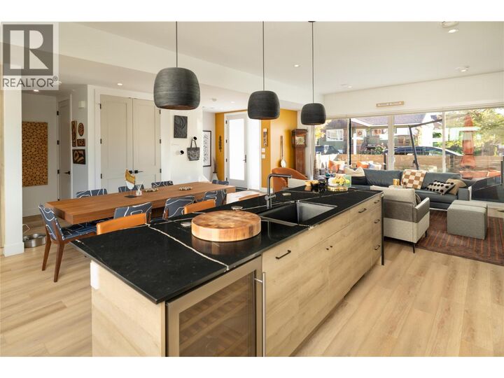 Property Photo: 884 Patterson Avenue BC V1Y 7Z3