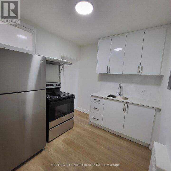Property Photo: 409 Chambers Street C ON K9H 3T9