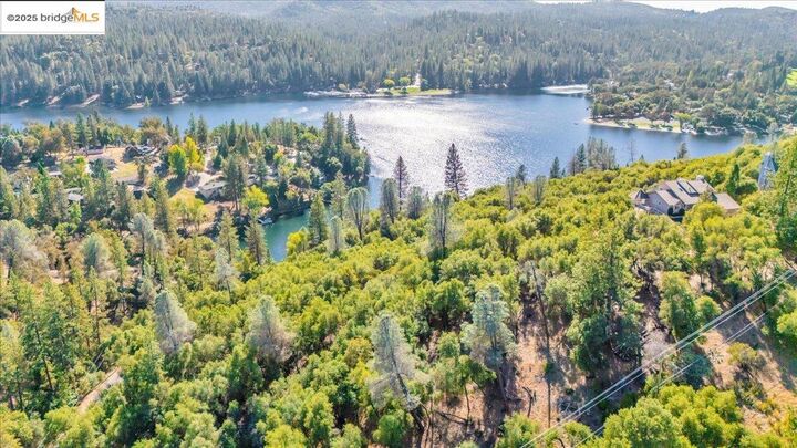 Property Photo:  20275 Ferret Ct  CA 95321