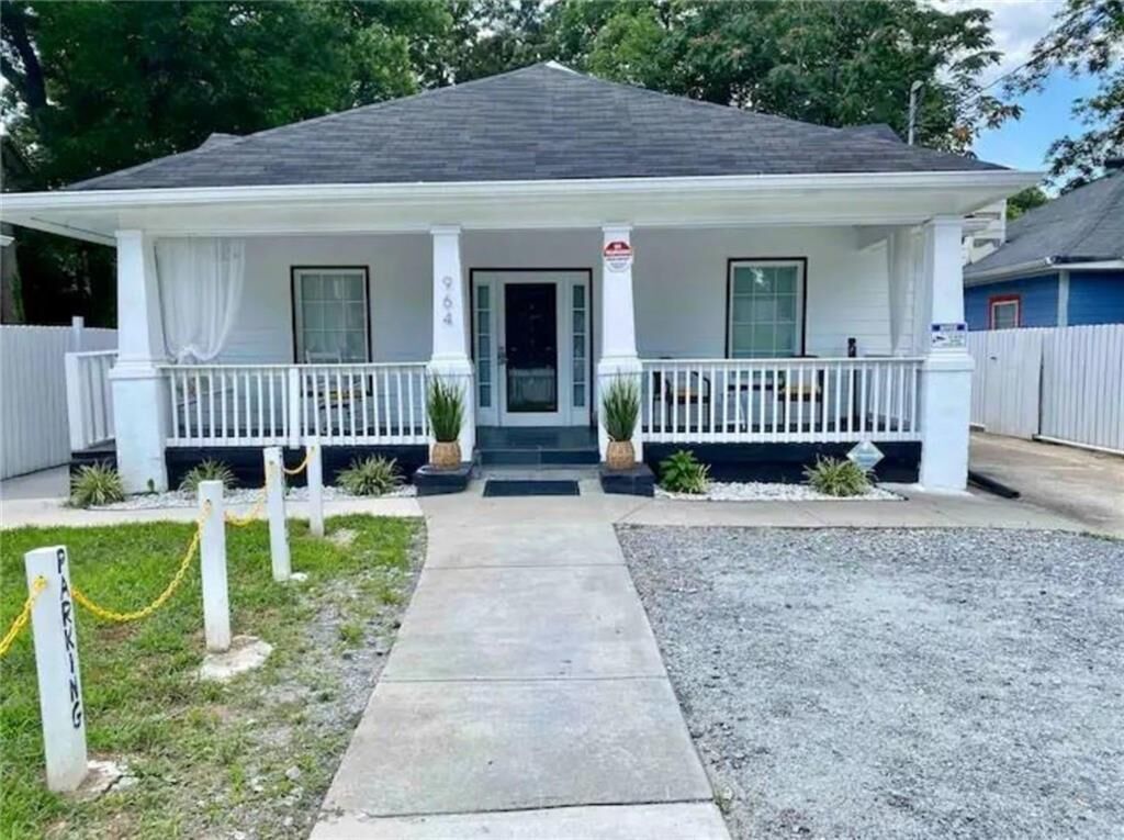 Property Photo: 964 Mayson Turner Road NW GA 30314