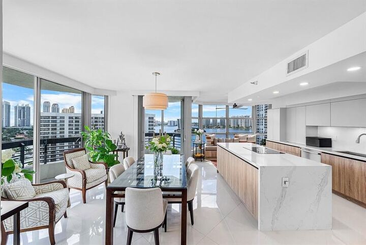 3500 Mystic Pointe Dr 1808  Aventura FL 33180 photo
