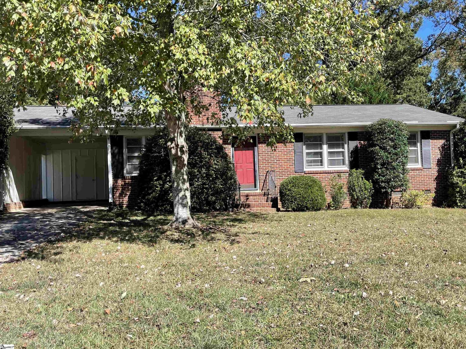 Property Photo: 9 Forestdale Drive SC 29687