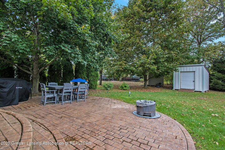 2416 Houghton Hollow Drive  Lansing MI 48911 photo