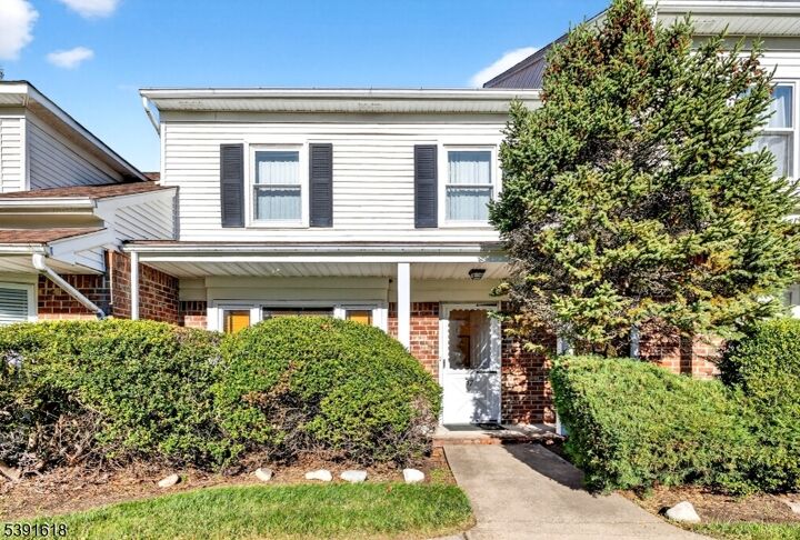 Property Photo:  37 Wareham Ct  NJ 07076 