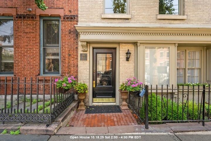 212 Warren St 3  Jc, Downtown NJ 07302 photo