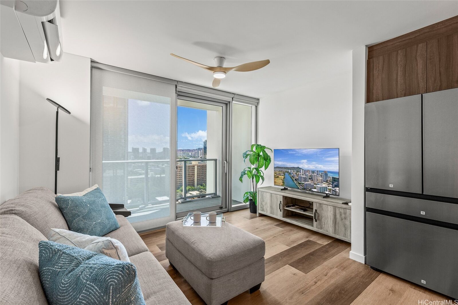 Property Photo: 1515 Liona Street 2205 HI 96814