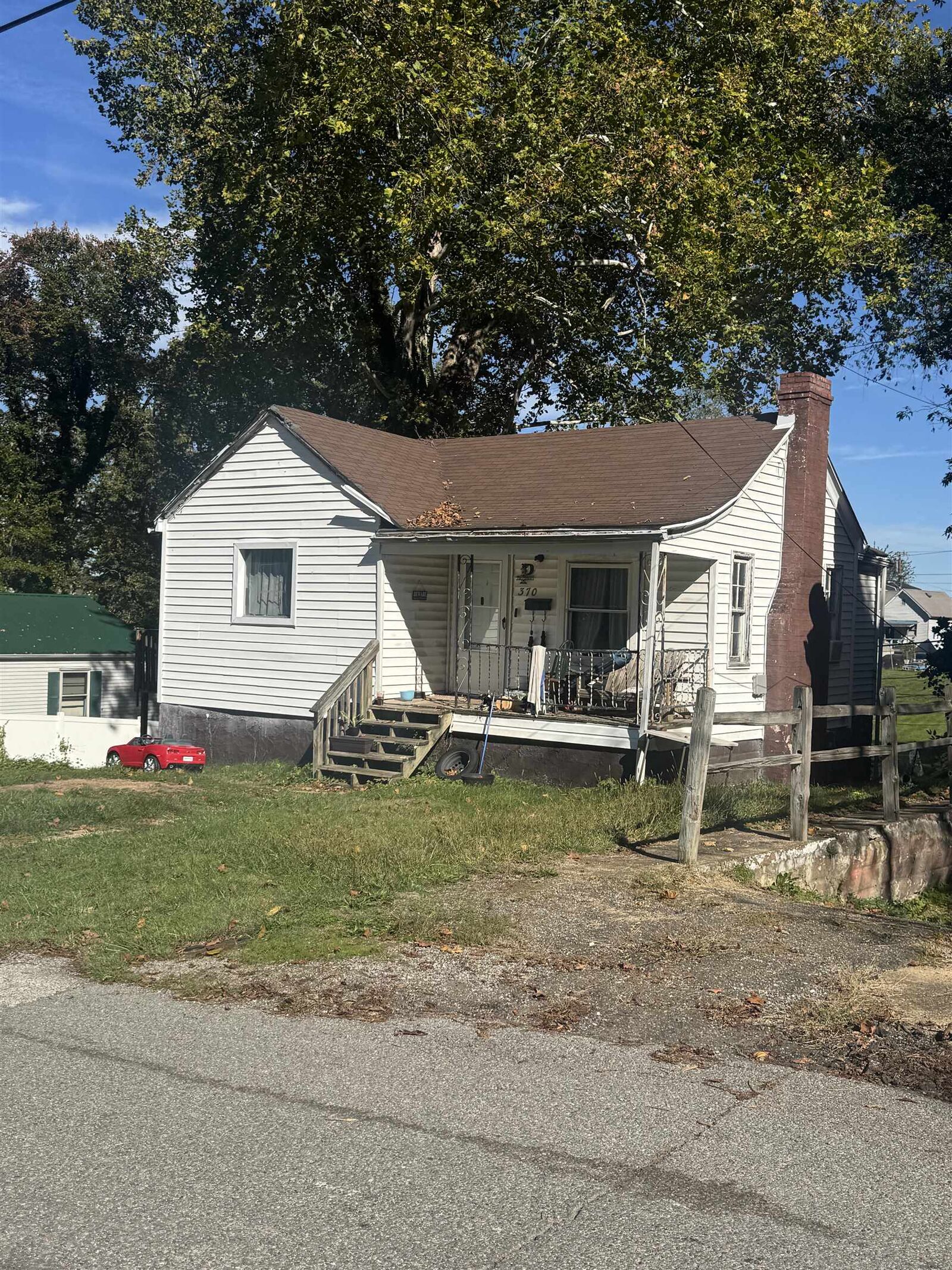 Property Photo: 370 S Walnut Street WV 25705