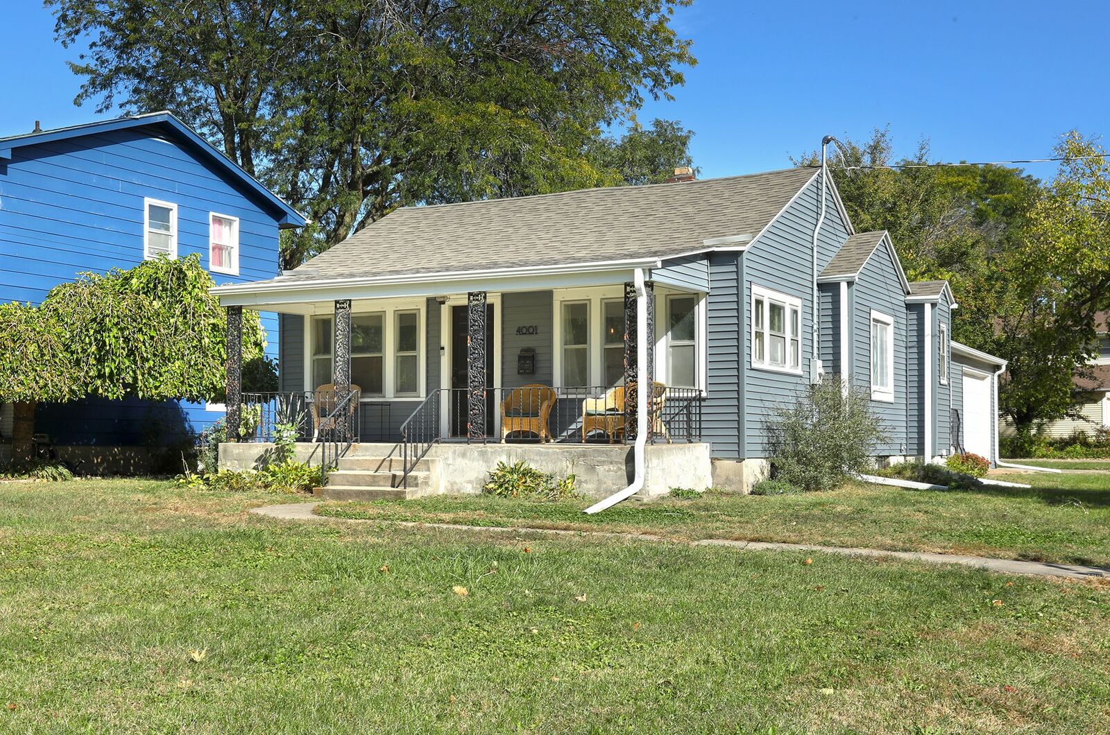 Property Photo:  4001 42nd Street  IA 50310 