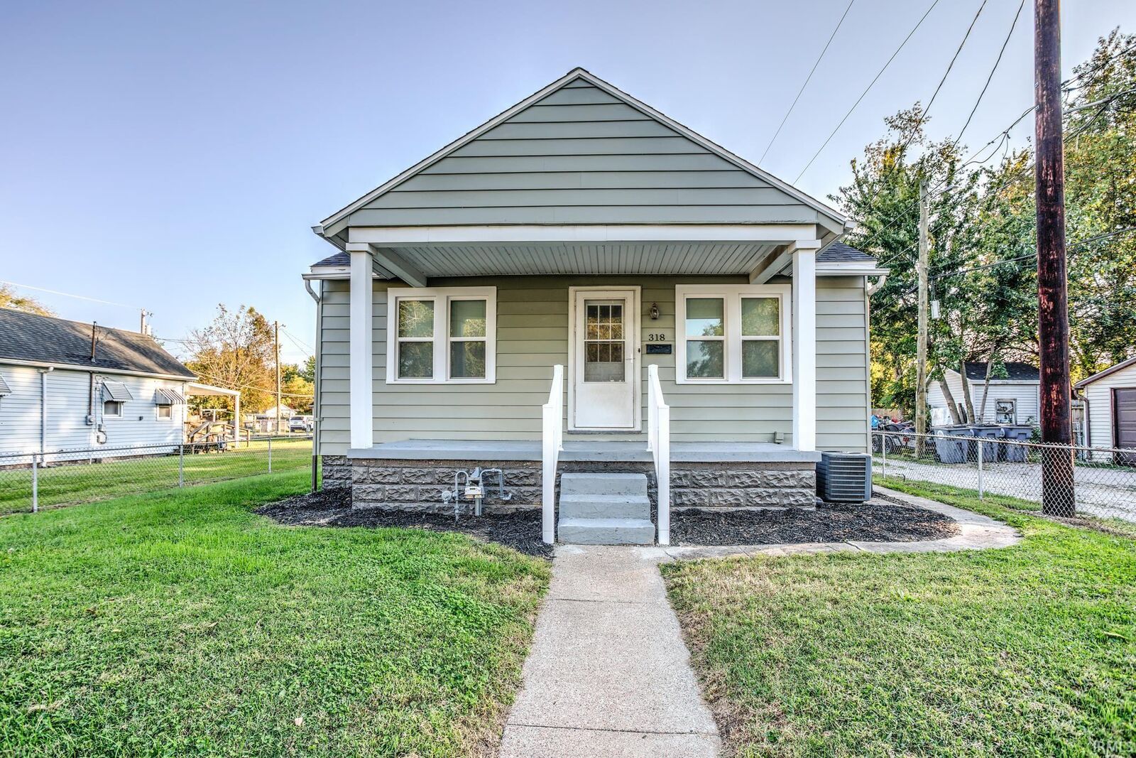 Property Photo:  318 W Florida Street  IN 47710 