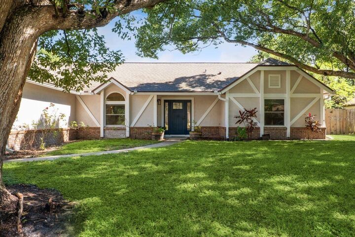 Property Photo: 3015 Riviera Bay Court FL 32765