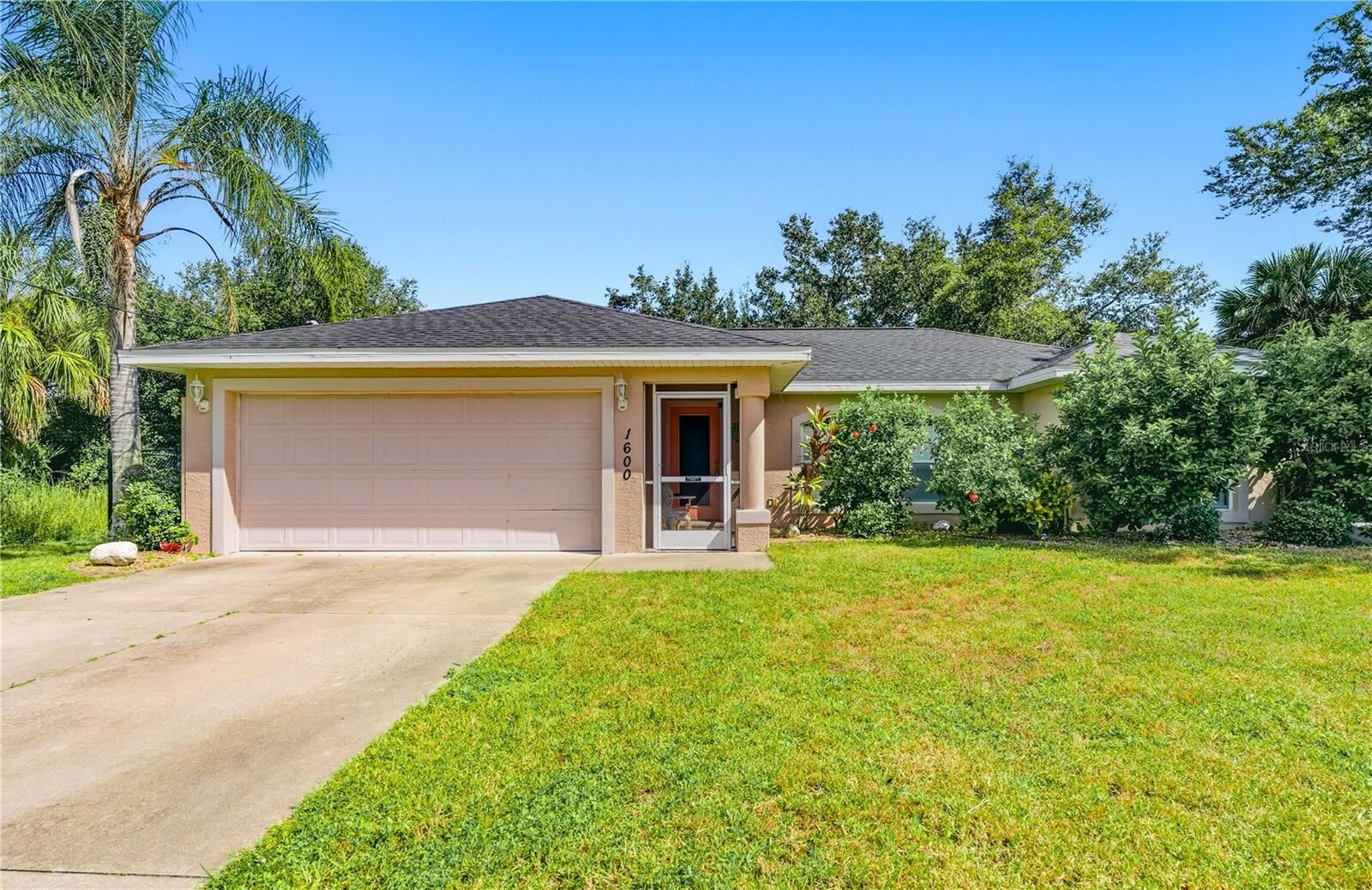 Property Photo: 1600 Boca Chica Avenue FL 34286