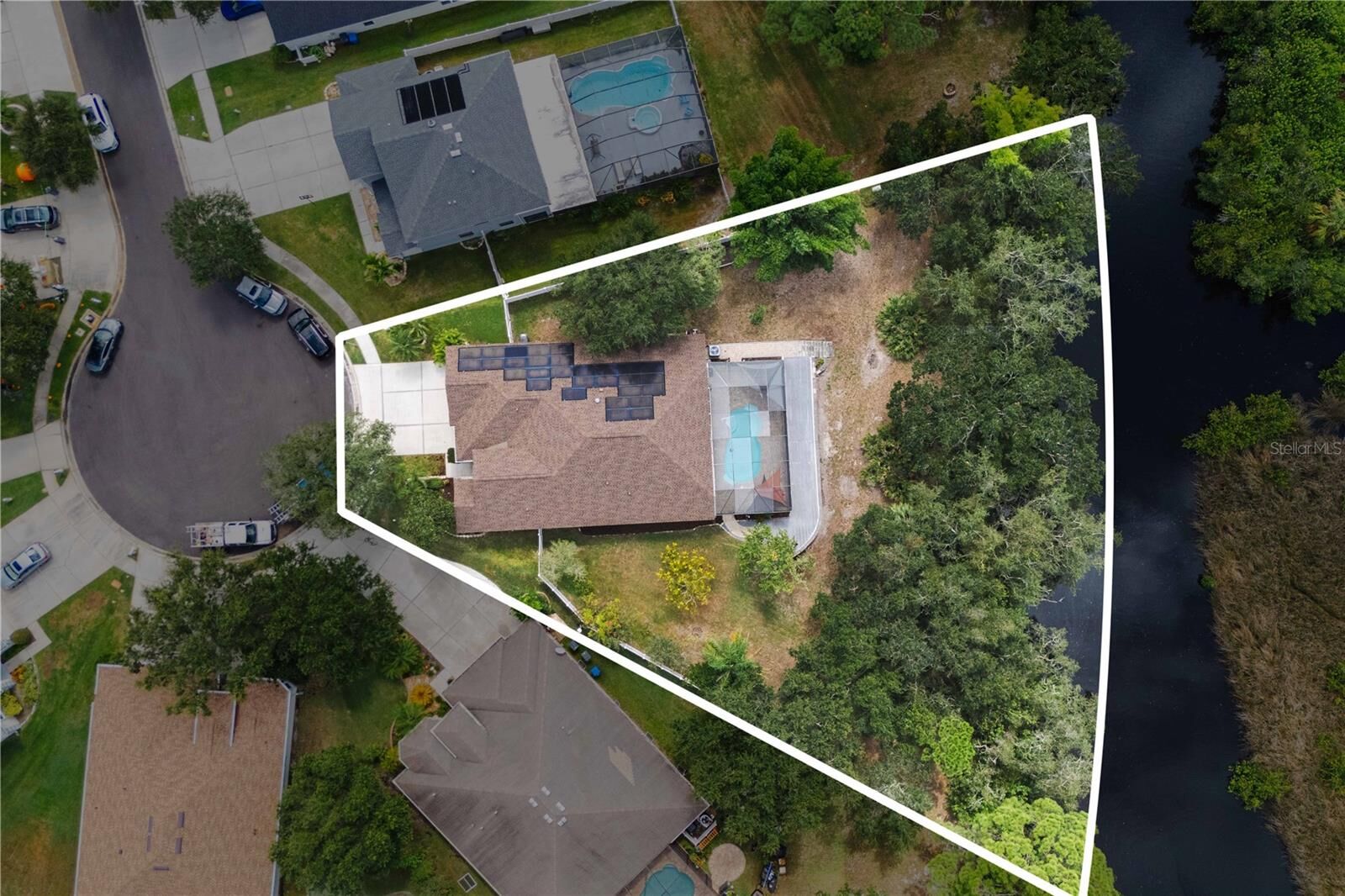 Property Photo:  9020 N River Road  FL 33635 