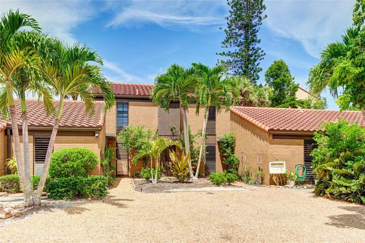 Property Photo: 11 Sandy Cove Road 8F FL 34242