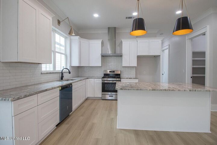 Property Photo: 105 E 2nd Street MS 39571