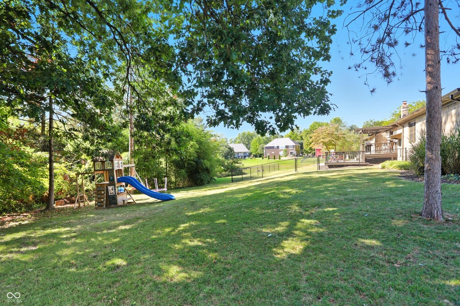 Property Photo: 3905 Shelbyville Road IN 46237