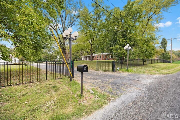 Property Photo:  2 Estelle Lane  IL 62208 