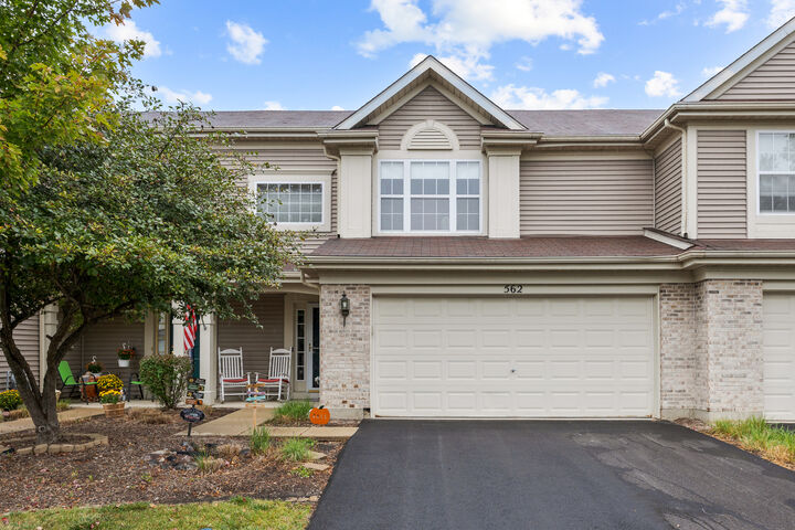562 Lancaster Drive  Pingree Grove IL 60140 photo