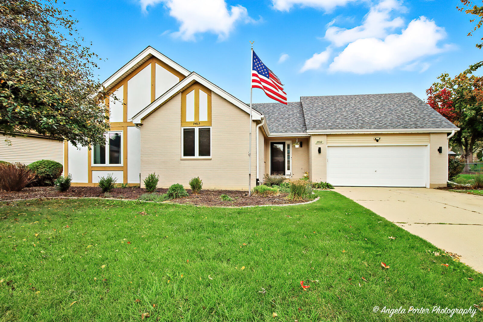 Property Photo: 3402 W Bretons Drive IL 60050