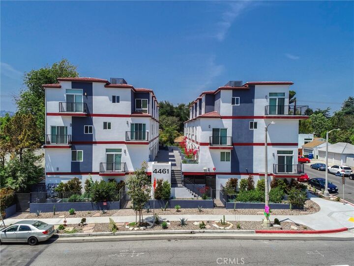 Property Photo:  4461 Tujunga Avenue 104  CA 91602 