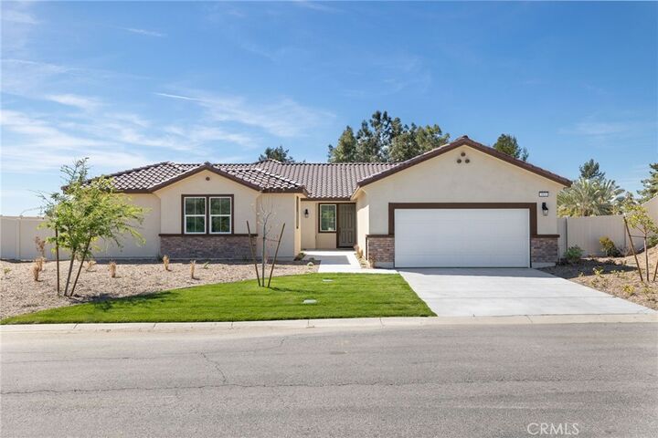 Property Photo: 5613 Levanto CA 93306