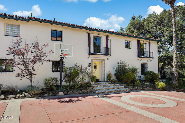 Property Photo: 1460 Melwood Drive CA 91207