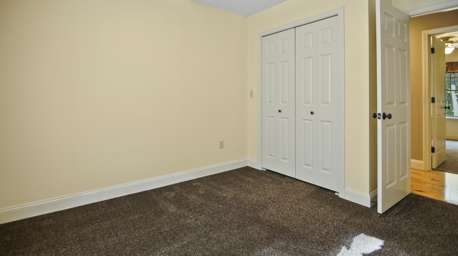Property Photo: 16 Rhode Island Avenue ME 04002