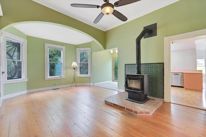 Property Photo: 518 Walsh Street CA 95945