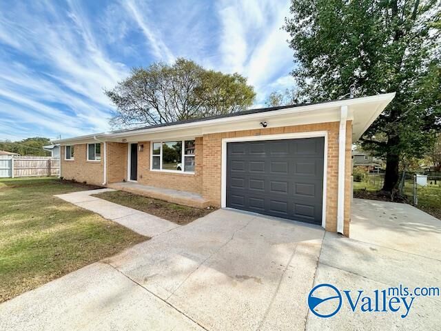 Property Photo: 4027 Telstar Circle AL 35805