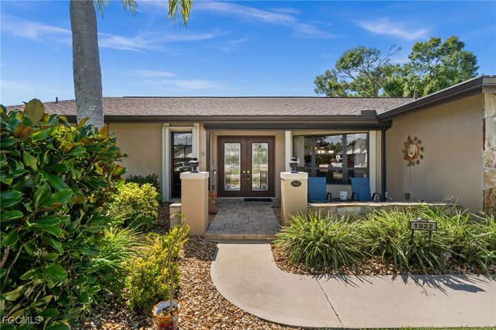 Property Photo: 1922 SE 5th Street FL 33990