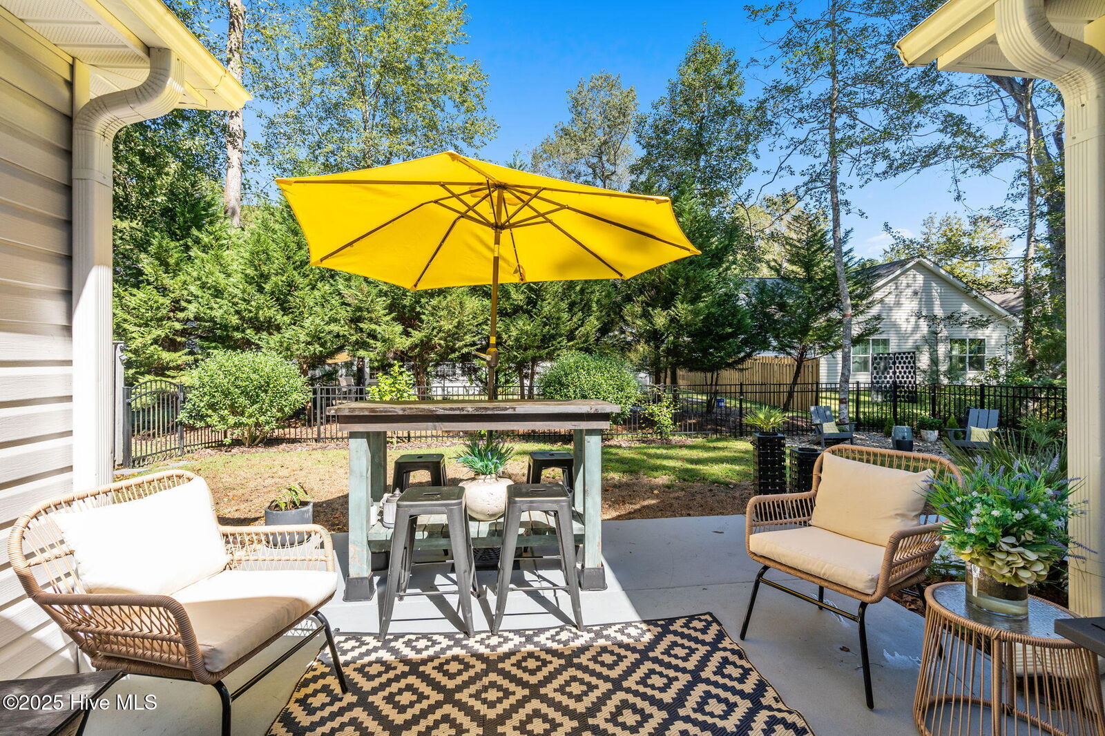 Property Photo: 3 Court 4 Northwest Drive NW NC 28467