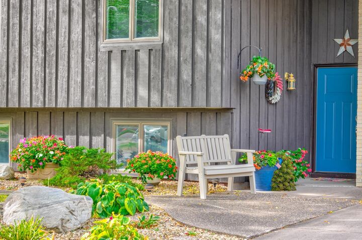 Property Photo: 2660 Fairlawn Drive MN 55082