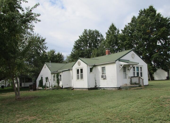 Property Photo: 425 S Gex Street MO 63549