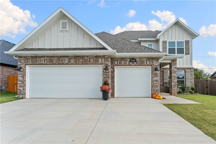 Property Photo:  5208 SW Tea Olive Lane  AR 72713