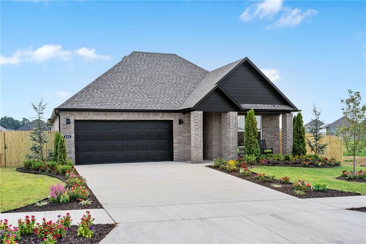 Property Photo: 432 W Taverner Xing AR 72730