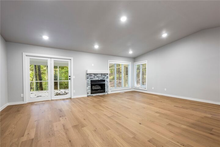 Property Photo:  6 Erith Lane  AR 72715
