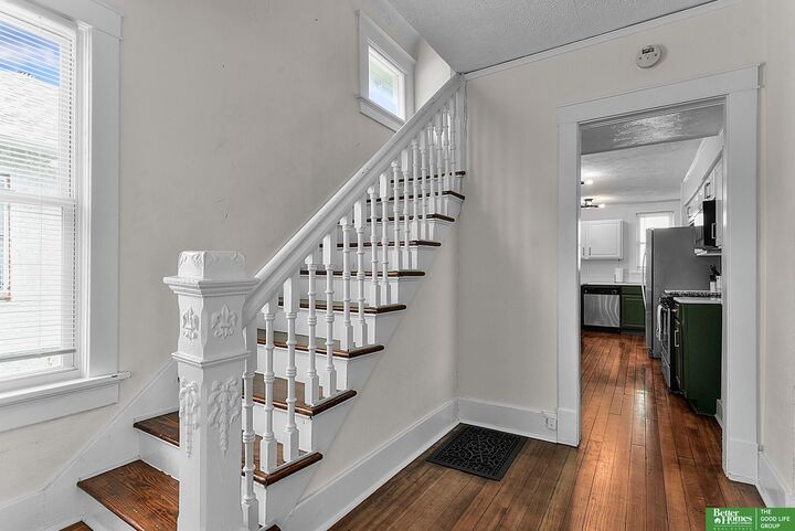 Property Photo:  2707 S 10 Street  NE 68108 
