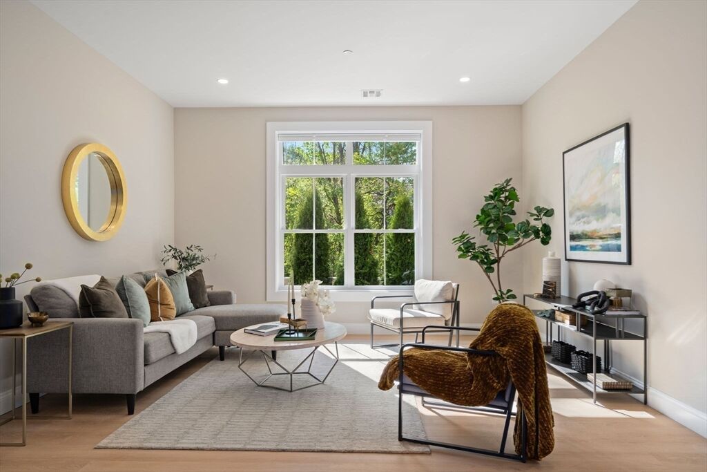 Property Photo:  7 Cross St U102  MA 01887 