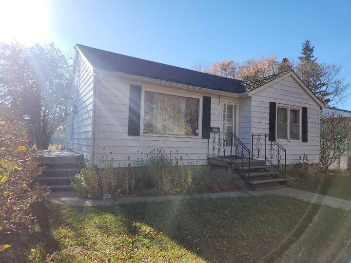 Property Photo: 4913-57 Ave . AB T0G 1E0