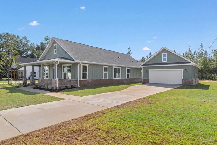 Property Photo:  4931 Horace Lunsford Rd  FL 32570 