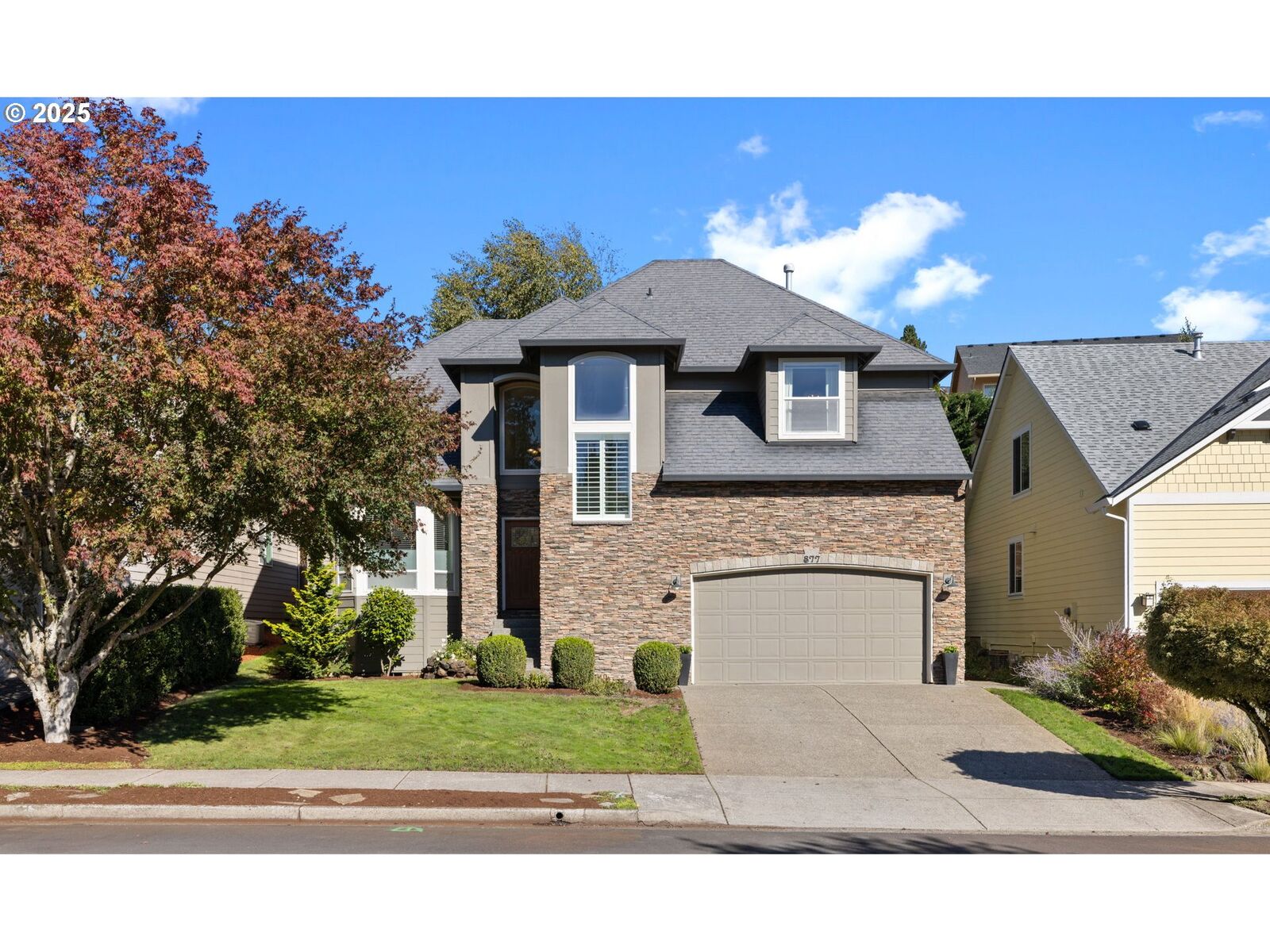 Property Photo: 877 W Lookout Ridge Dr WA 98671