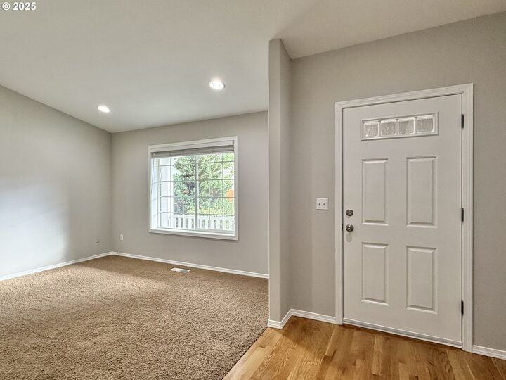 Property Photo: 1403 51st St WA 98671