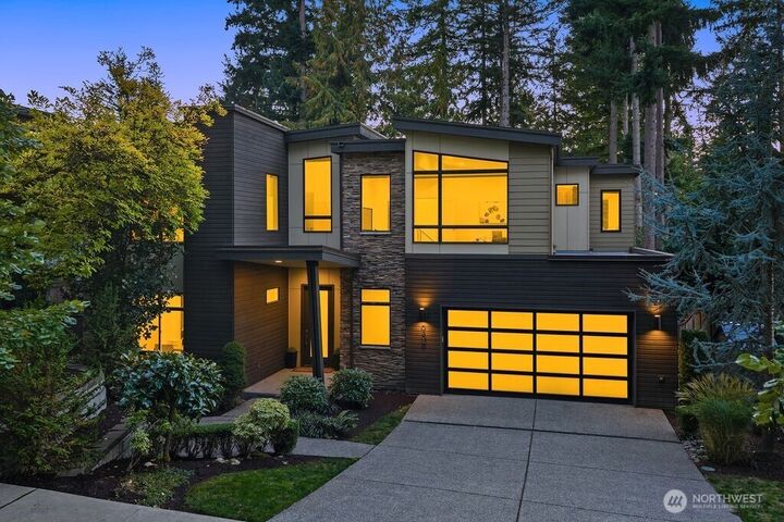 6809  120th Avenue NE  Kirkland WA 98033 photo