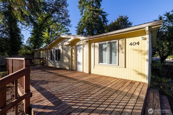 Property Photo: 404 Scheaffer Street WA 98568